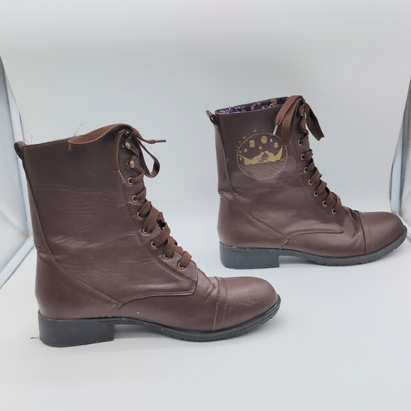 Hot Topic Disney Tangled "Lantern" Combat Boots Sz 10 - Picture 3 of 6